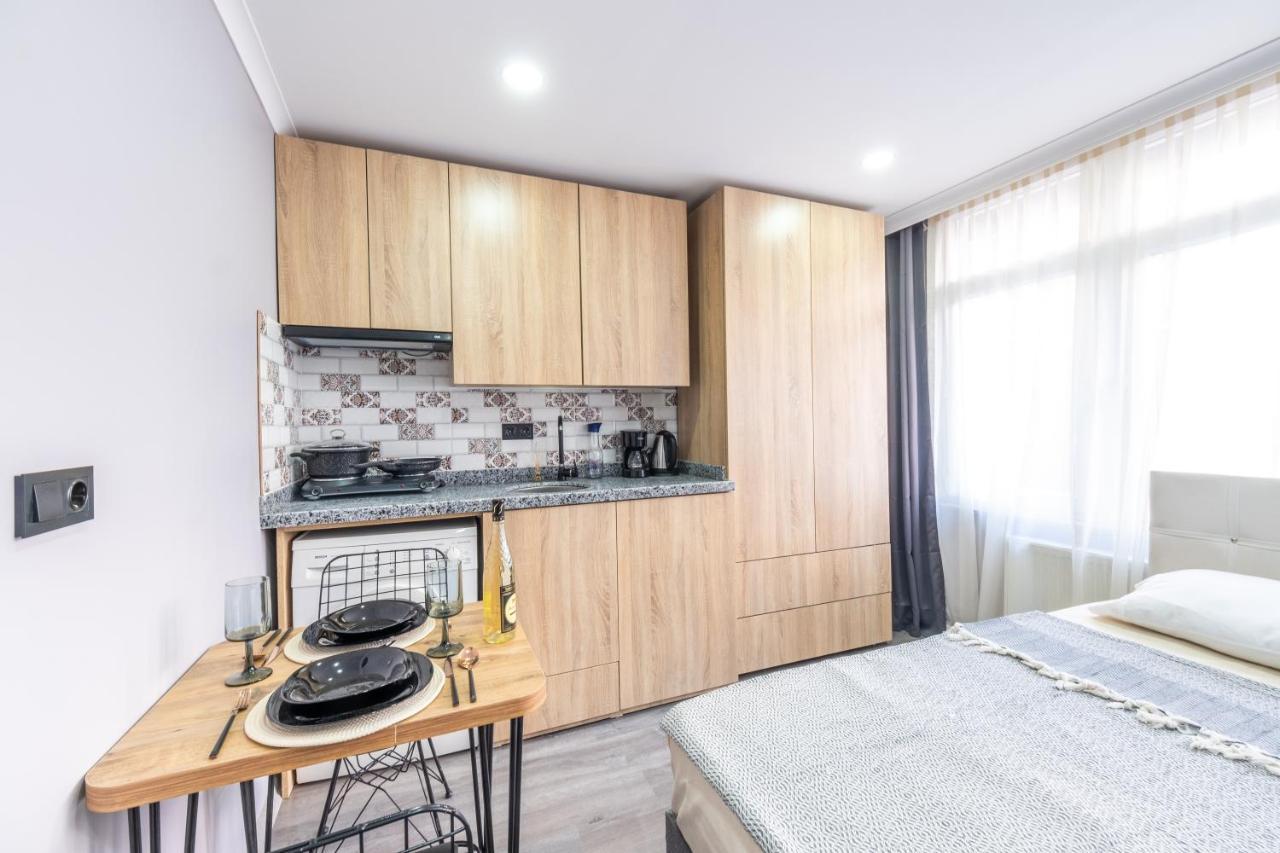 Kral Hotel Istanbul Exteriör bild